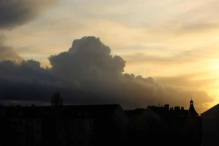 264 | 1900 | 2022-04-09 – 19:19 | © carsten riede fotografie