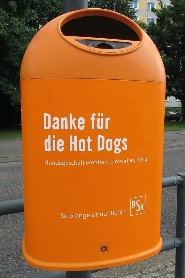 044 | 1900 | bsr – berliner stadtreinigung | danke für die hot dogs | © carsten riede fotografie