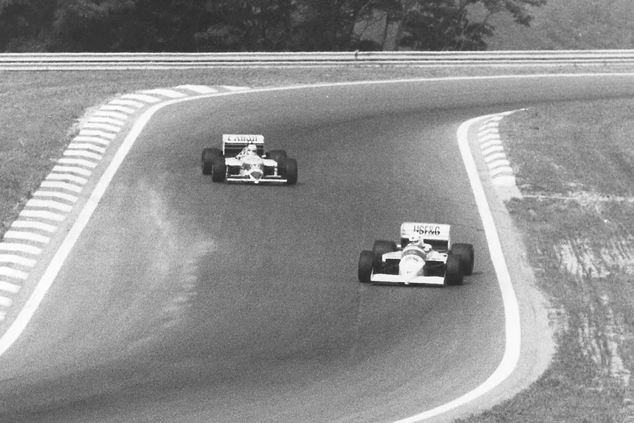 002 | 1986 | Budapest | Arrows-BMW A9 | Christian Danner + Williams-Honda FW11 | Nigel Mansell | © carsten riede fotografie