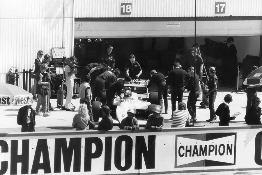 004 | 1987 | Budapest | Arrows-Megatron A10 | Derek Warwick | © carsten riede fotografie