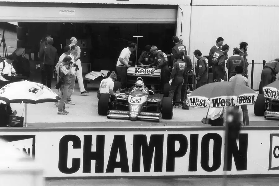 044 | 1987 | Budapest | Zakspeed 871 | Christian Danner | © carsten riede fotografie