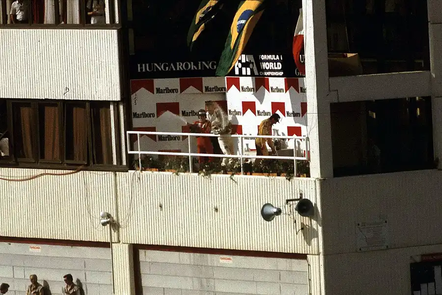 048 | 1987 | Budapest | Alain Prost + Nelson Piquet + Ayrton Senna | © carsten riede fotografie