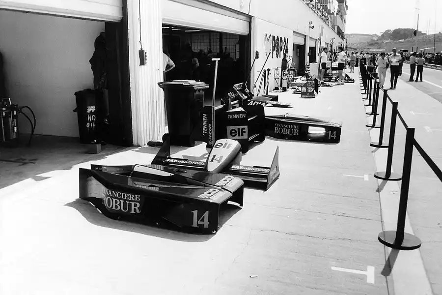005 | 1988 | Budapest | AGS-Ford Cosworth JH23 | © carsten riede fotografie