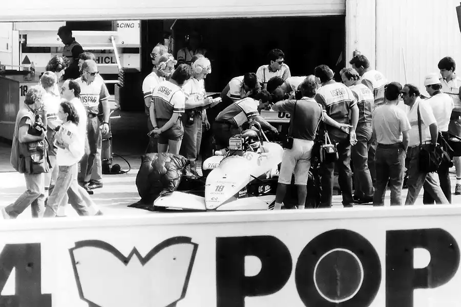 012 | 1988 | Budapest | Arrows-Megatron A10B | Eddie Cheever | © carsten riede fotografie