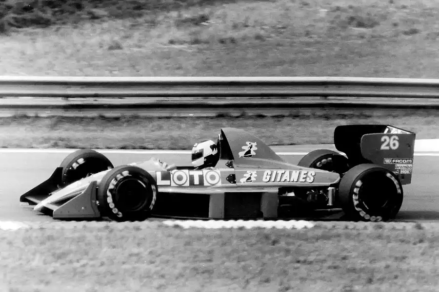 050 | 1988 | Budapest | Ligier-Judd JS31 | Stefan Johansson | © carsten riede fotografie