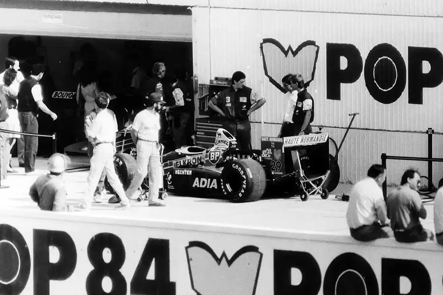 051 | 1988 | Budapest | Lola-Ford Cosworth LC88 | © carsten riede fotografie