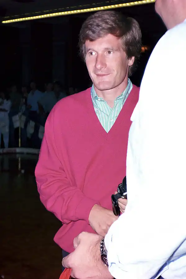 001 | 1990 | Budapest | Thierry Boutsen | © carsten riede fotografie