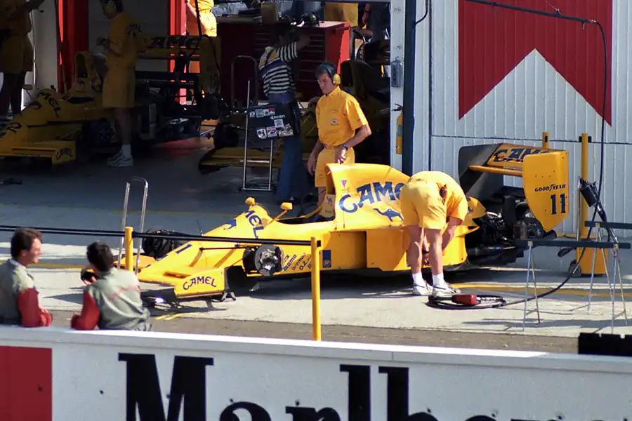 052 | 1990 | Budapest | Lotus-Lamborghini 102 | © carsten riede fotografie