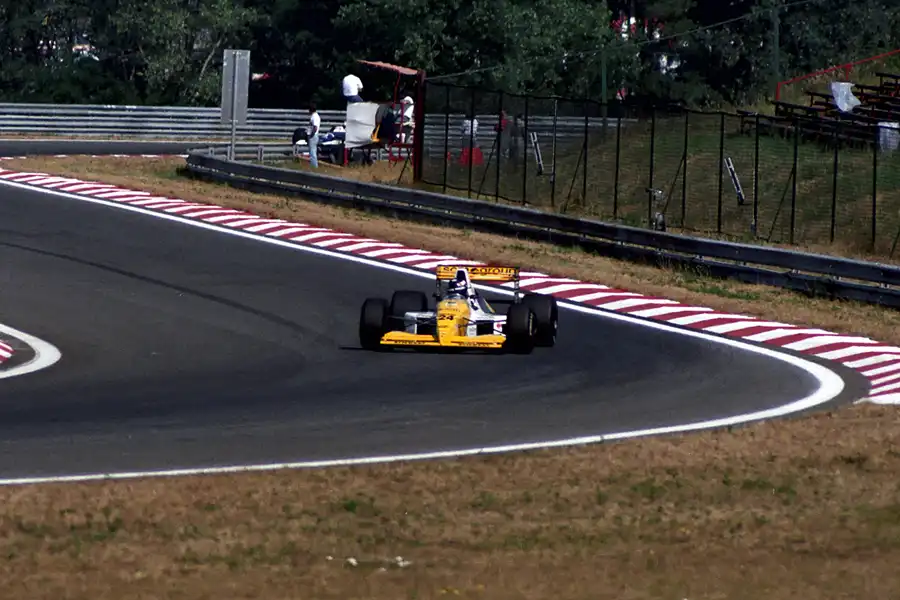 063 | 1990 | Budapest | Minardi-Ford Cosworth M190 | Paolo Barilla | © carsten riede fotografie