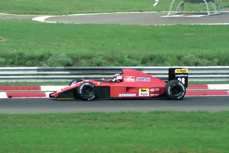 030 | 1991 | Budapest | Ferrari 643 | Jean Alesi | © carsten riede fotografie