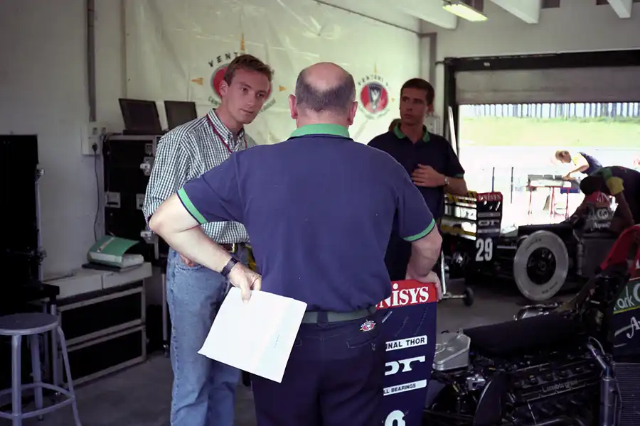 007 | 1992 | Budapest | Bertrand Gachot | © carsten riede fotografie