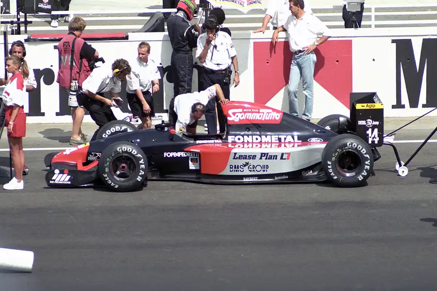 051 | 1992 | Budapest | Fondmetal-Ford Cosworth GR02 | Eric Van de Poele | © carsten riede fotografie