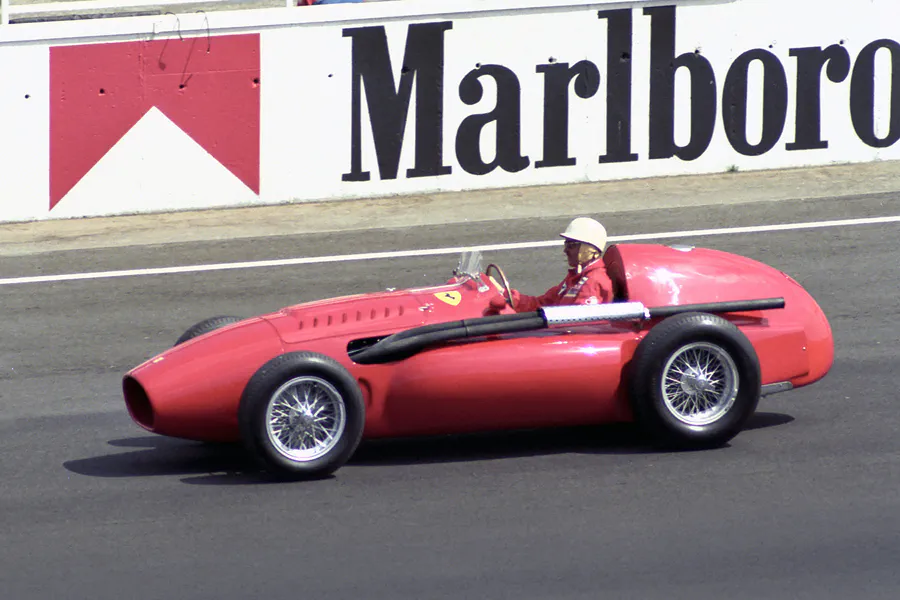 024 | 1992 | Budapest | Ferrari 500th Grand Prix Parade | Ferrari 555 | Maurice Trintignant | © carsten riede fotografie