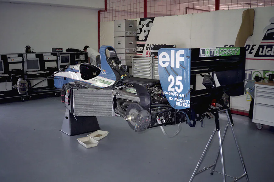 063 | 1992 | Budapest | Ligier-Renault JS37 | © carsten riede fotografie
