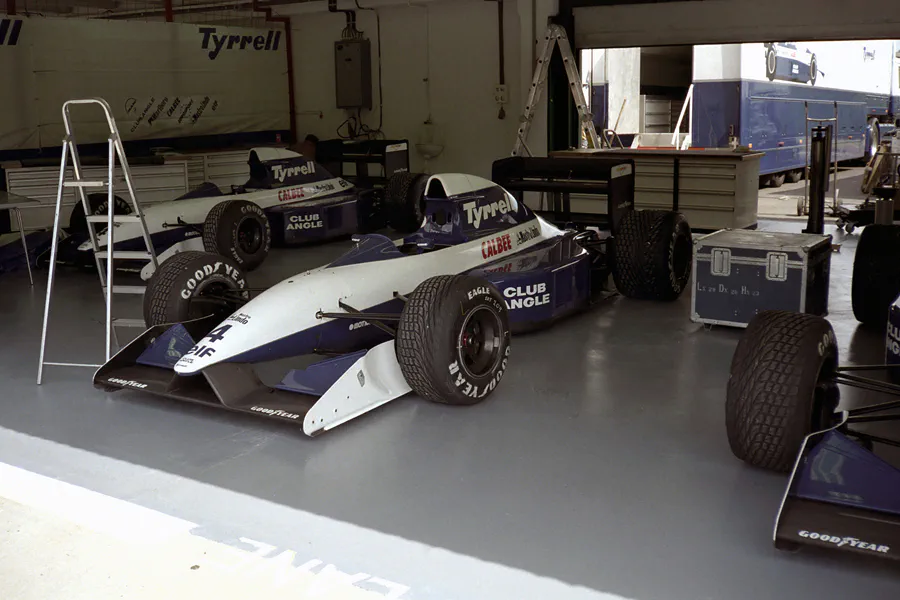 091 | 1992 | Budapest | Tyrrell-Ilmor 020B | © carsten riede fotografie