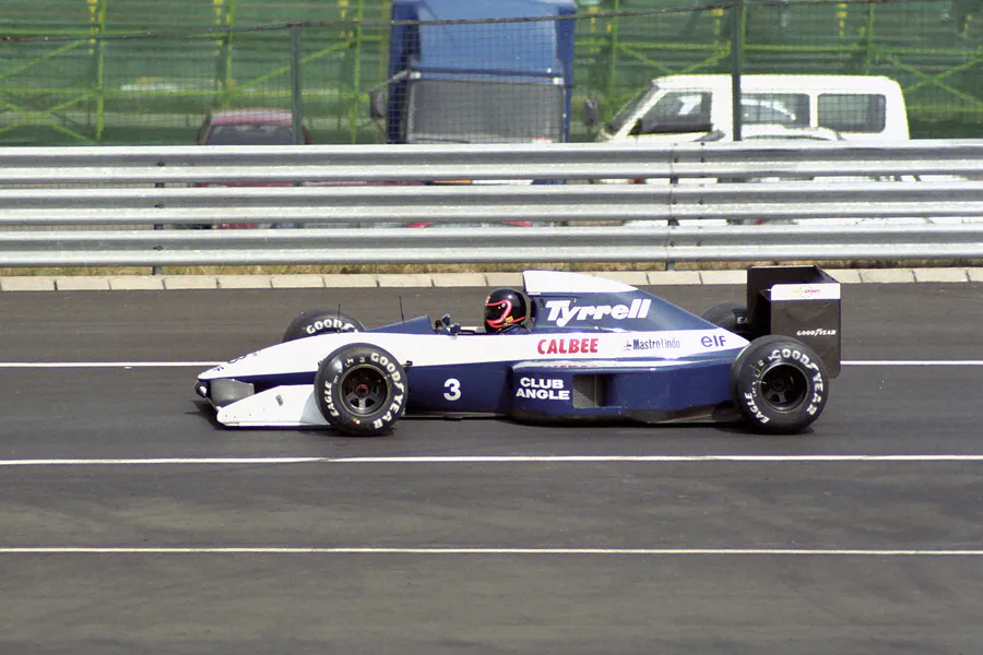 096 | 1992 | Budapest | Tyrrell-Ilmor 020B | Olivier Grouillard | © carsten riede fotografie