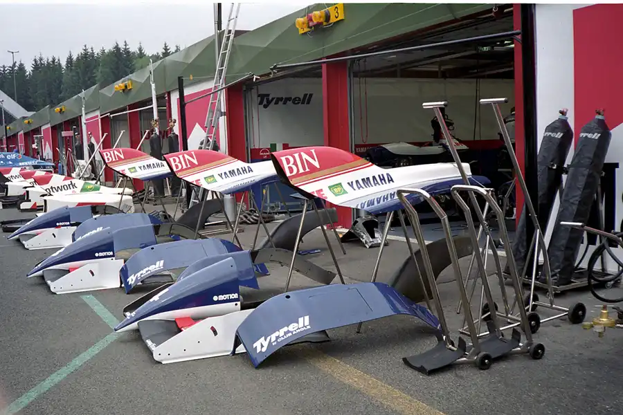 068 | 1993 | Spa-Francorchamps | Tyrrell-Yamaha 021 | © carsten riede fotografie