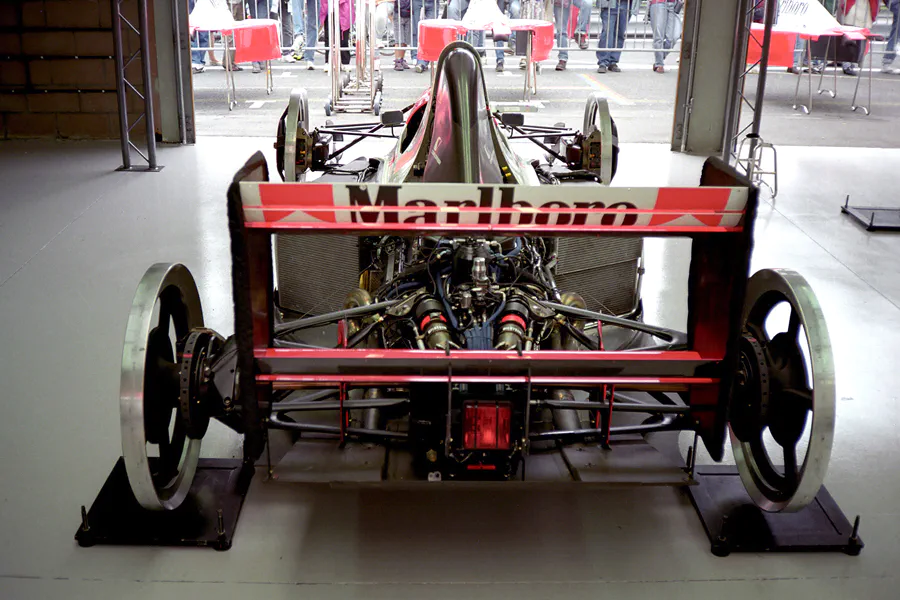 048 | 1993 | Spa-Francorchamps | McLaren-Ford Cosworth MP4/8 | © carsten riede fotografie
