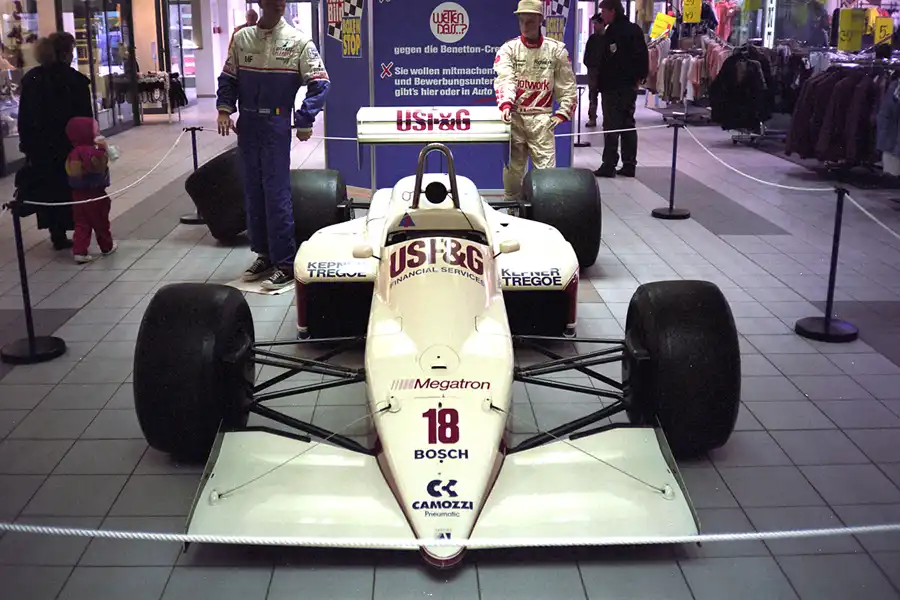 001 | 1995 | Berlin | Arrows-Megatron A10B | © carsten riede fotografie