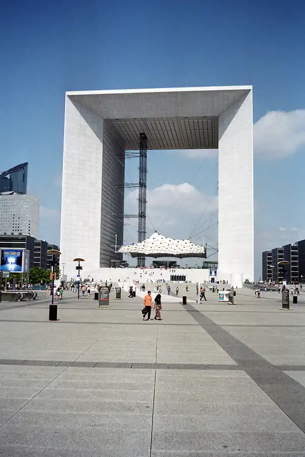 017 | 1995 | Paris | La Defense | © carsten riede fotografie