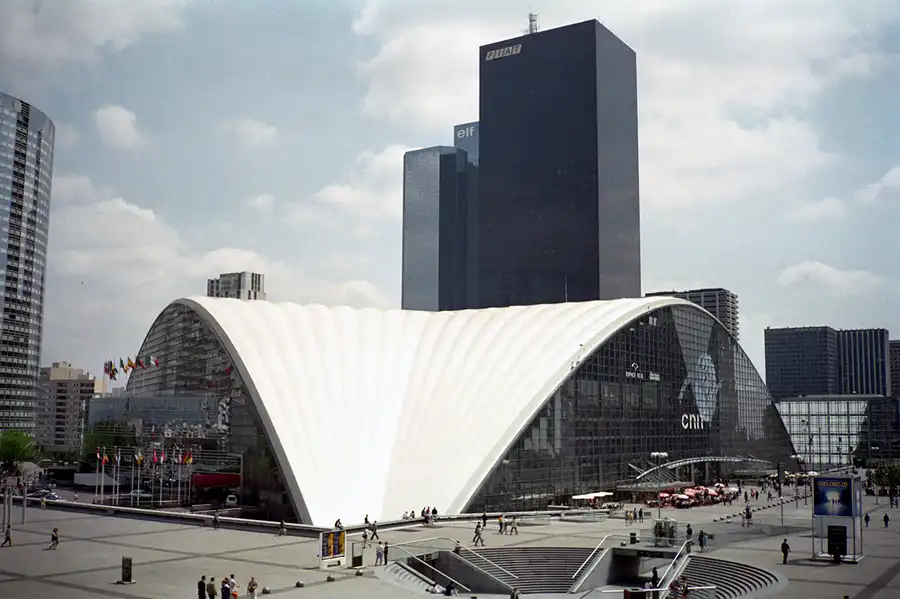 019 | 1995 | Paris | La Defense | © carsten riede fotografie