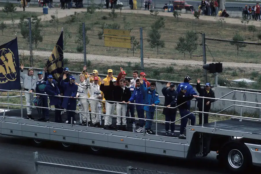 047 | 1997 | Barcelona | Fahrerparade | © carsten riede fotografie
