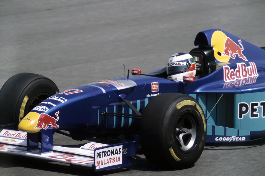 031 | 1997 | Barcelona | Sauber-Petronas C16 | Gianni Morbidelli | © carsten riede fotografie