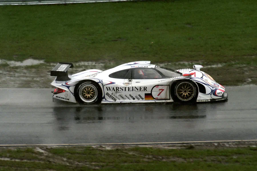 070 | 1998 | Motopark Oschersleben | FIA GT Championship | Porsche 911 GT1-98 | © carsten riede fotografie