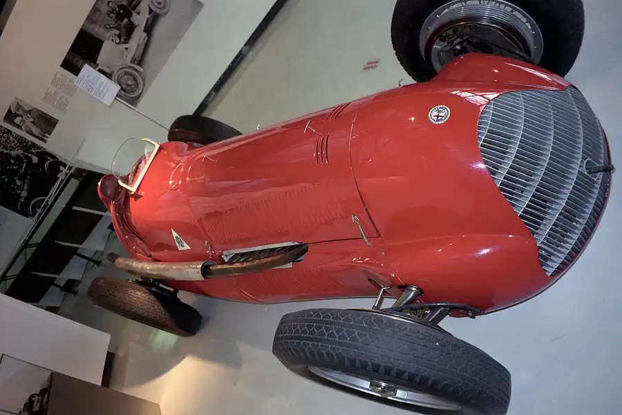 007 | 1998 | Maranello | Galleria Ferrari | Alfa Romeo 158 | © carsten riede fotografie