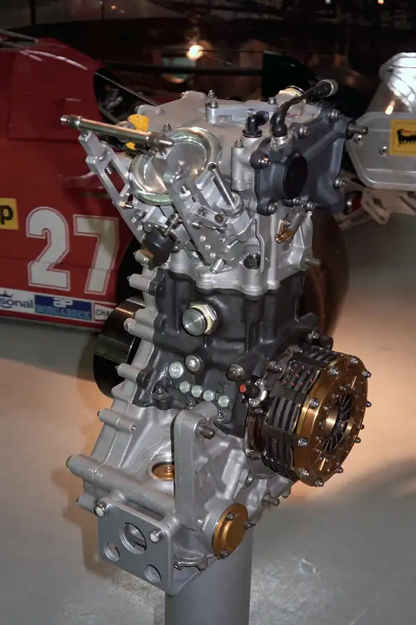 037 | 1998 | Maranello | Galleria Ferrari | Single Zylinder Ferrari 1995 | © carsten riede fotografie