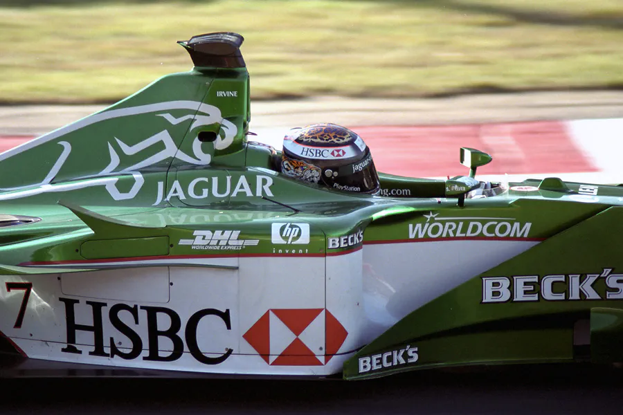 022 | 2000 | Spa-Francorchamps | Jaguar-Ford Cosworth R1 | Eddie Irvine | © carsten riede fotografie