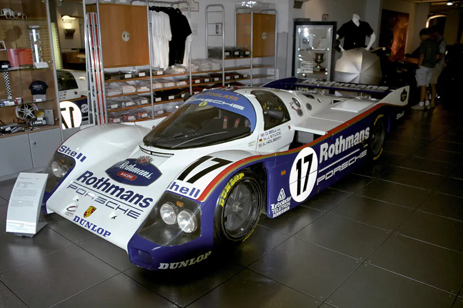 002 | 2000 | Stuttgart | Porsche Museum | © carsten riede fotografie