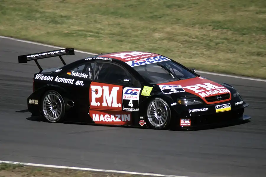 004 | 2001 | Motopark Oschersleben | DTM | Opel Astra V8 Coupe | Timo Scheider | © carsten riede fotografie