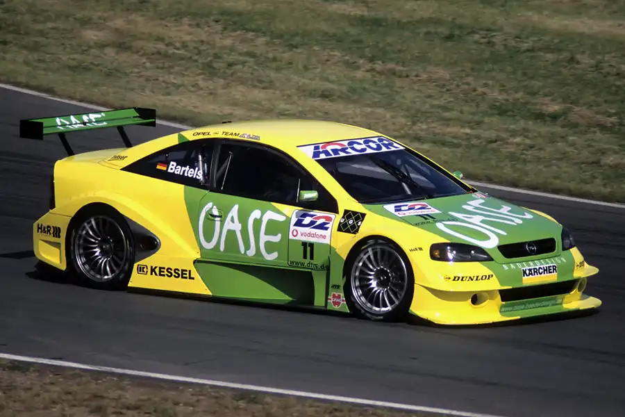 010 | 2001 | Motopark Oschersleben | DTM | Opel Astra V8 Coupe | Michael Bartels | © carsten riede fotografie