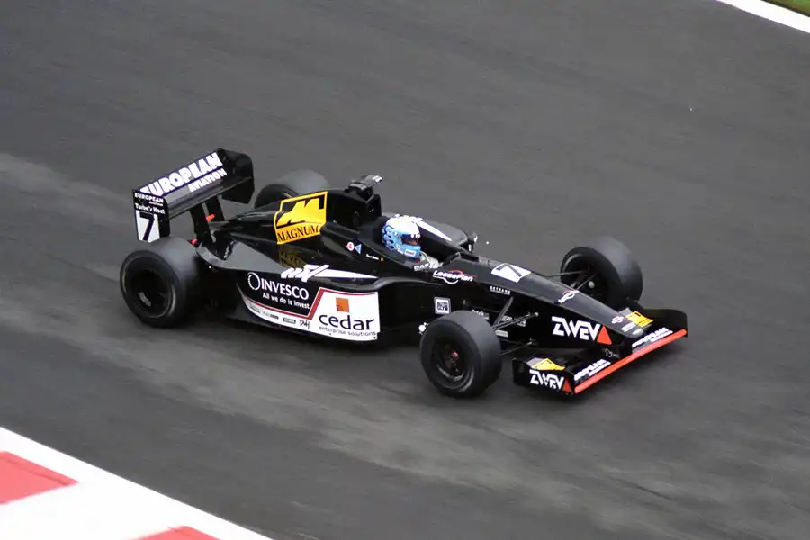 019 | 2001 | Spa-Francorchamps | Lola-Zytek B99/50 | David Saelens | © carsten riede fotografie