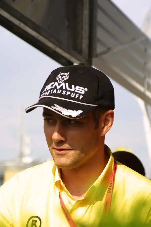 028 | 2002 | Eurospeedway | Karl Wendlinger | © carsten riede fotografie