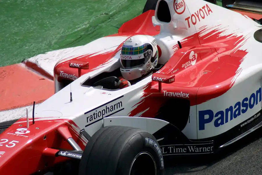 071 | 2002 | Spa-Francorchamps | Toyota TF102 | Allan McNish | © carsten riede fotografie