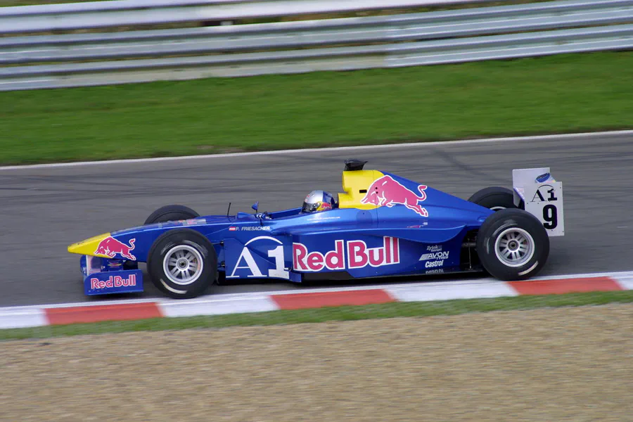 016 | 2002 | Spa-Francorchamps | Lola-Zytek B2/50 | Red Bull Junior Team | Patrick Friesacher | © carsten riede fotografie