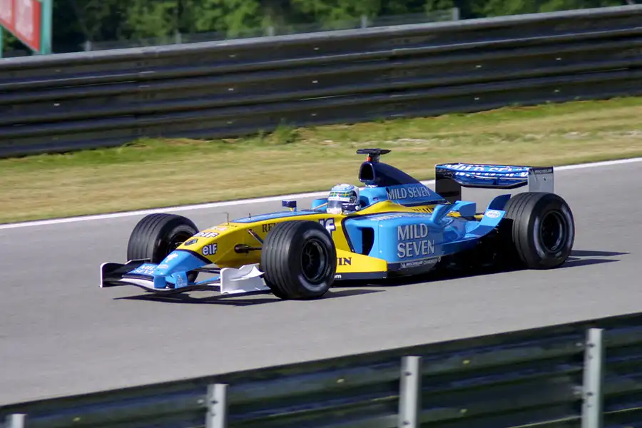 049 | 2003 | Spielberg | Renault R23 | Allan McNish | © carsten riede fotografie