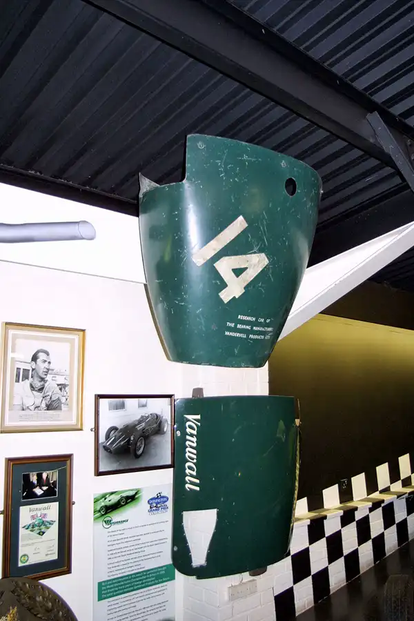 032 | 2003 | Donington | Grand Prix Collection | © carsten riede fotografie