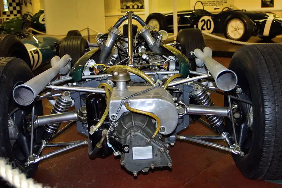 090 | 2003 | Donington | Grand Prix Collection | Brabham-Repco BT20 (1966-1969) | © carsten riede fotografie