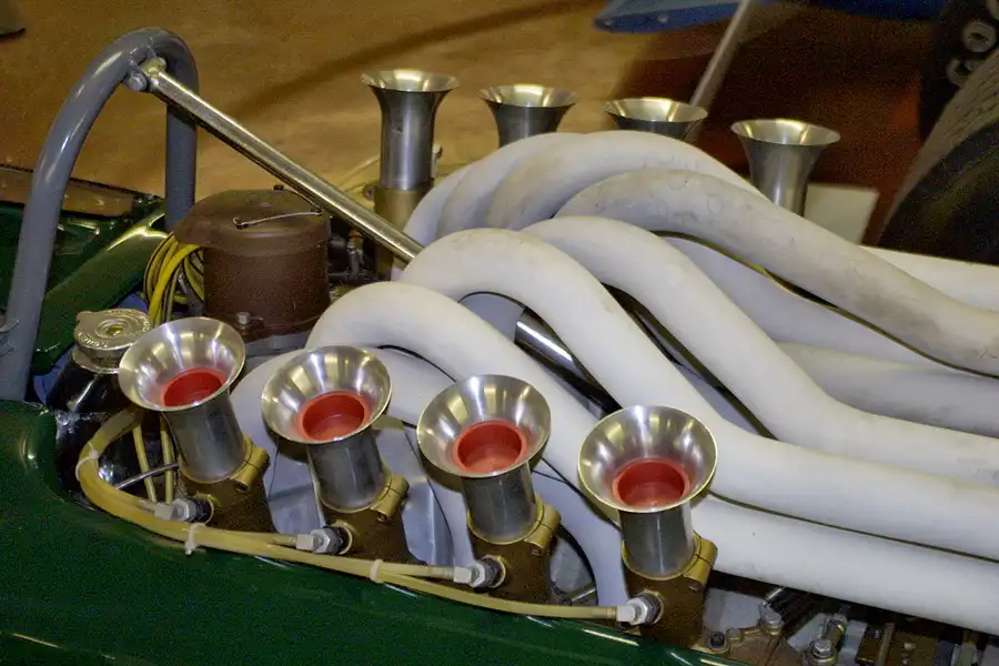 104 | 2003 | Donington | Grand Prix Collection | Brabham-Repco BT24-2 (1967-1969) | © carsten riede fotografie