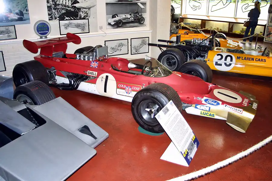 270 | 2003 | Donington | Grand Prix Collection | Lotus-Ford Cosworth 63 (1969) | © carsten riede fotografie