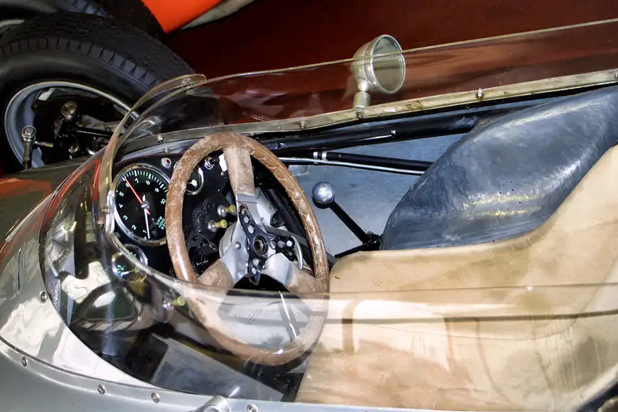 350 | 2003 | Donington | Grand Prix Collection | Porsche 804 (1962) | © carsten riede fotografie
