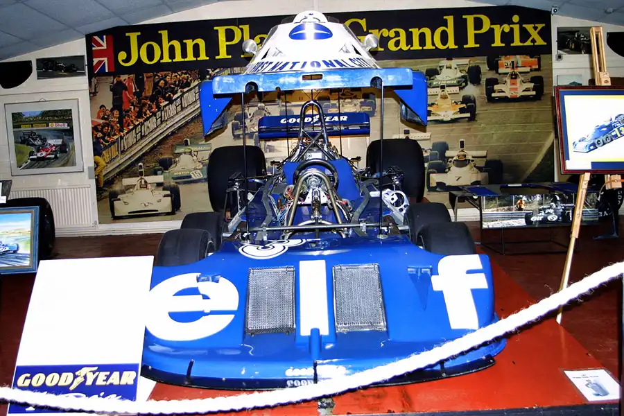 371 | 2003 | Donington | Grand Prix Collection | Tyrrell-Ford Cosworth P34 (1976-1977) | © carsten riede fotografie