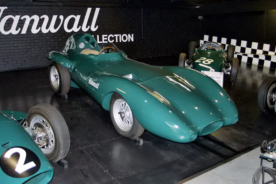 382 | 2003 | Donington | Grand Prix Collection | Vanwall VW5-10 Streamline (1957) | © carsten riede fotografie