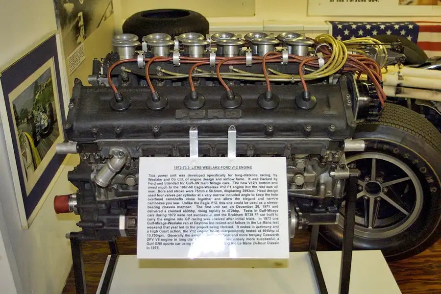 384 | 2003 | Donington | Grand Prix Collection | Weslake 58 V12 Motor (1966-1968) | © carsten riede fotografie