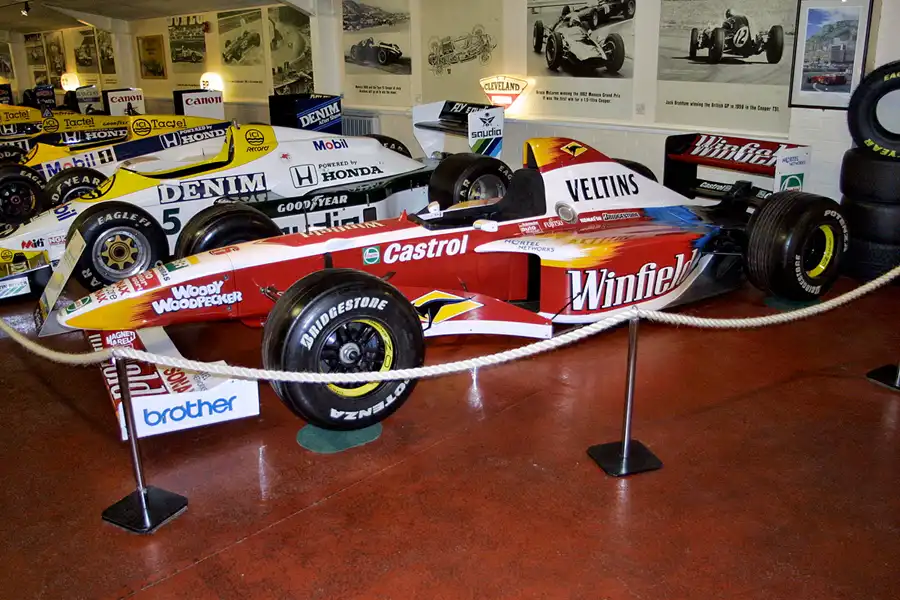 394 | 2003 | Donington | Grand Prix Collection | Williams-Renault FW17 (1995) | © carsten riede fotografie