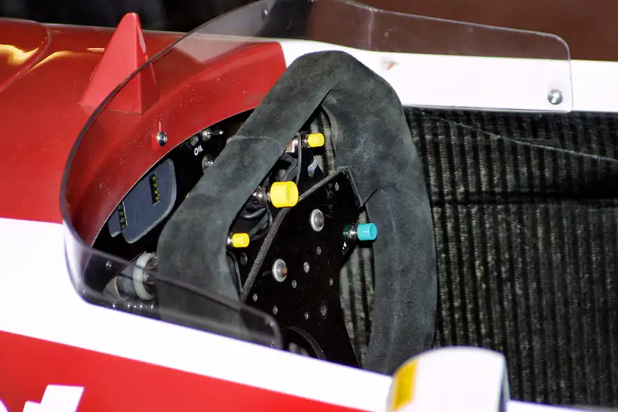 395 | 2003 | Donington | Grand Prix Collection | Williams-Renault FW17 (1995) | © carsten riede fotografie