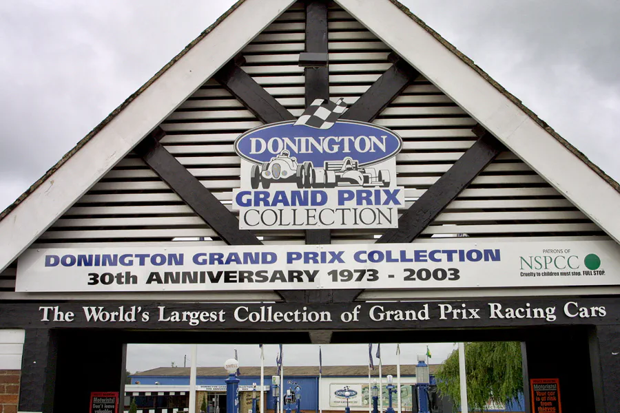 001 | 2003 | Donington | Grand Prix Collection | © carsten riede fotografie